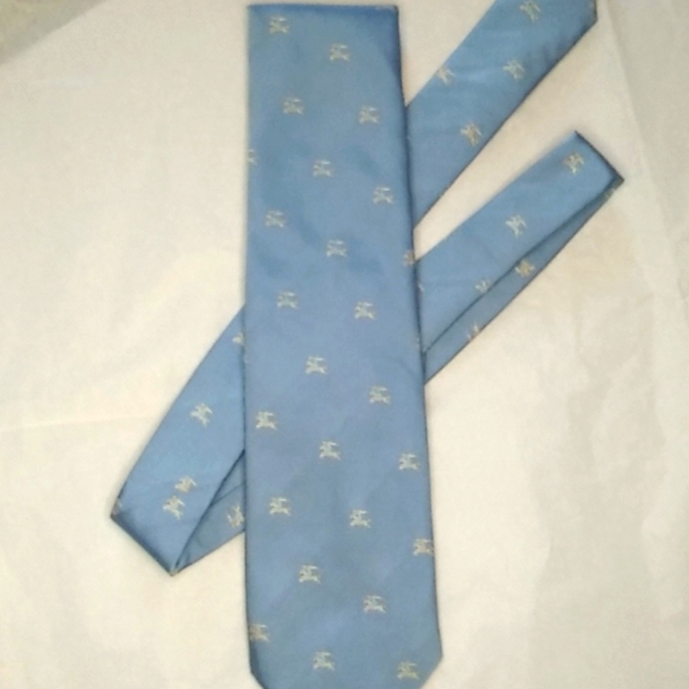 Men's Burberry London silk tie.
